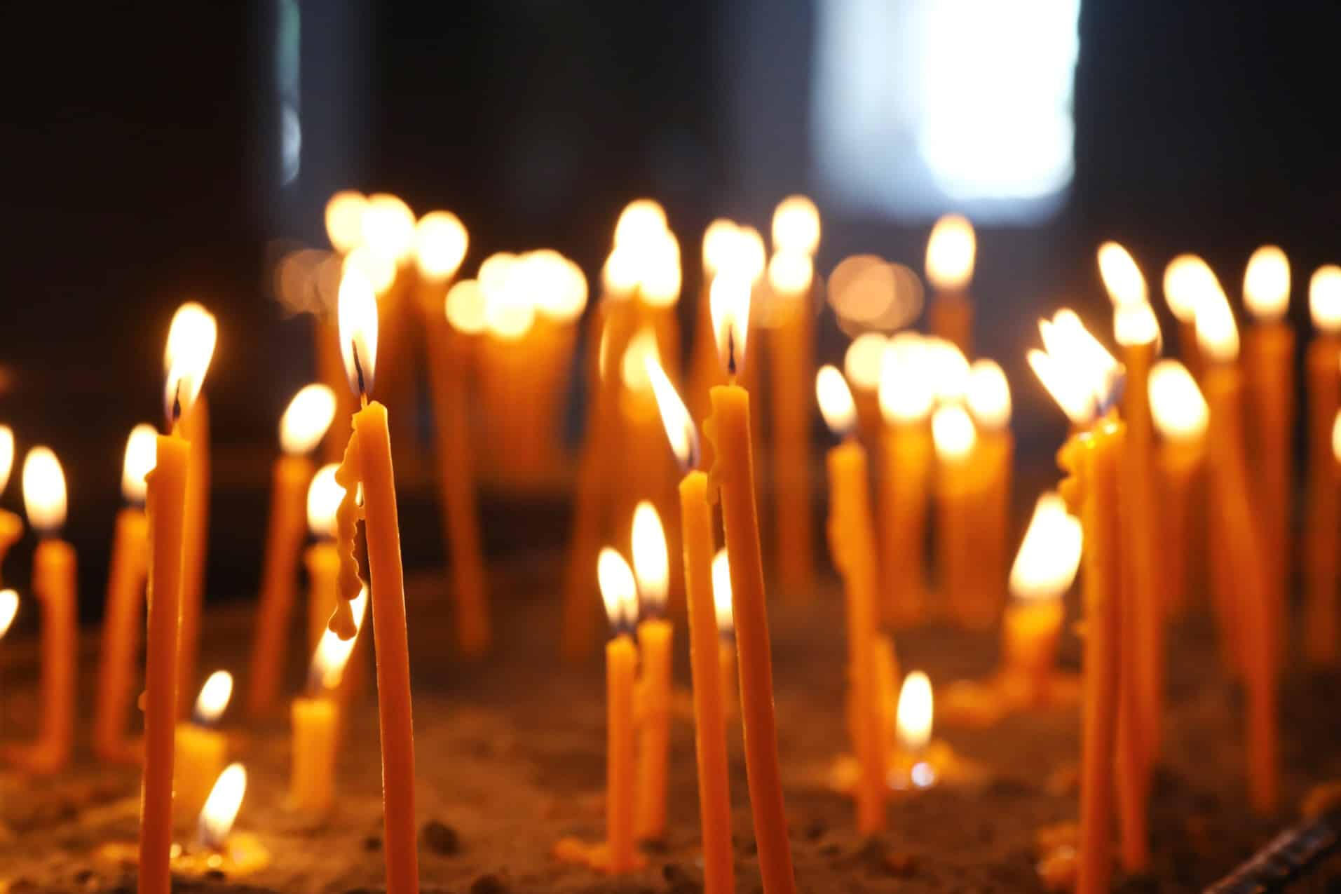 Candles after the death of a loved one to suicide